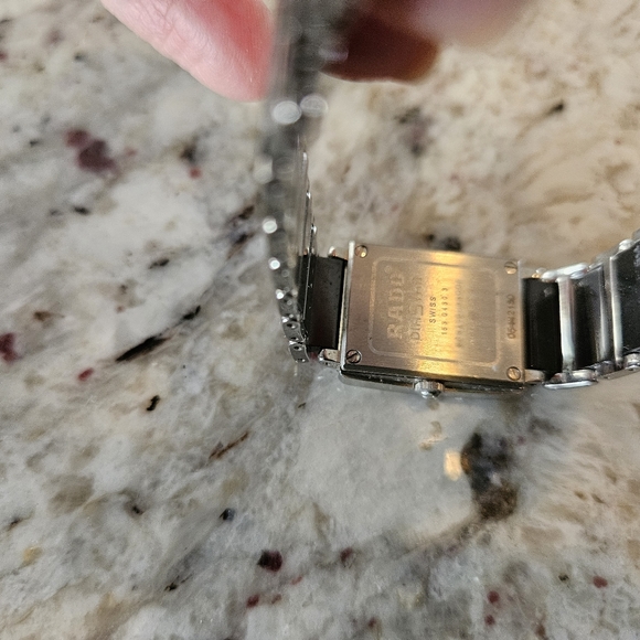 Ladies RADO watch, brand new battery, like new condition, 6" wrist STUNNING 😍 - Picture 5 of 6